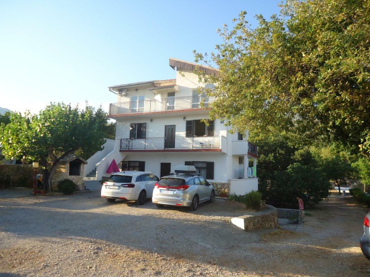 Apartment Vrsa *