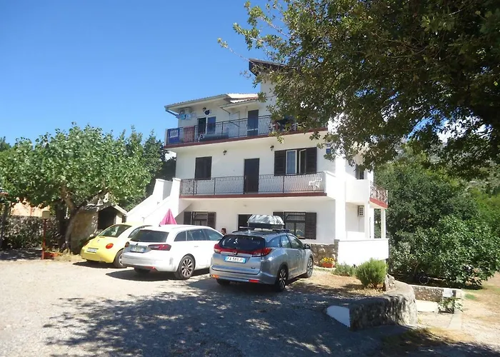 Apartments Vrsa