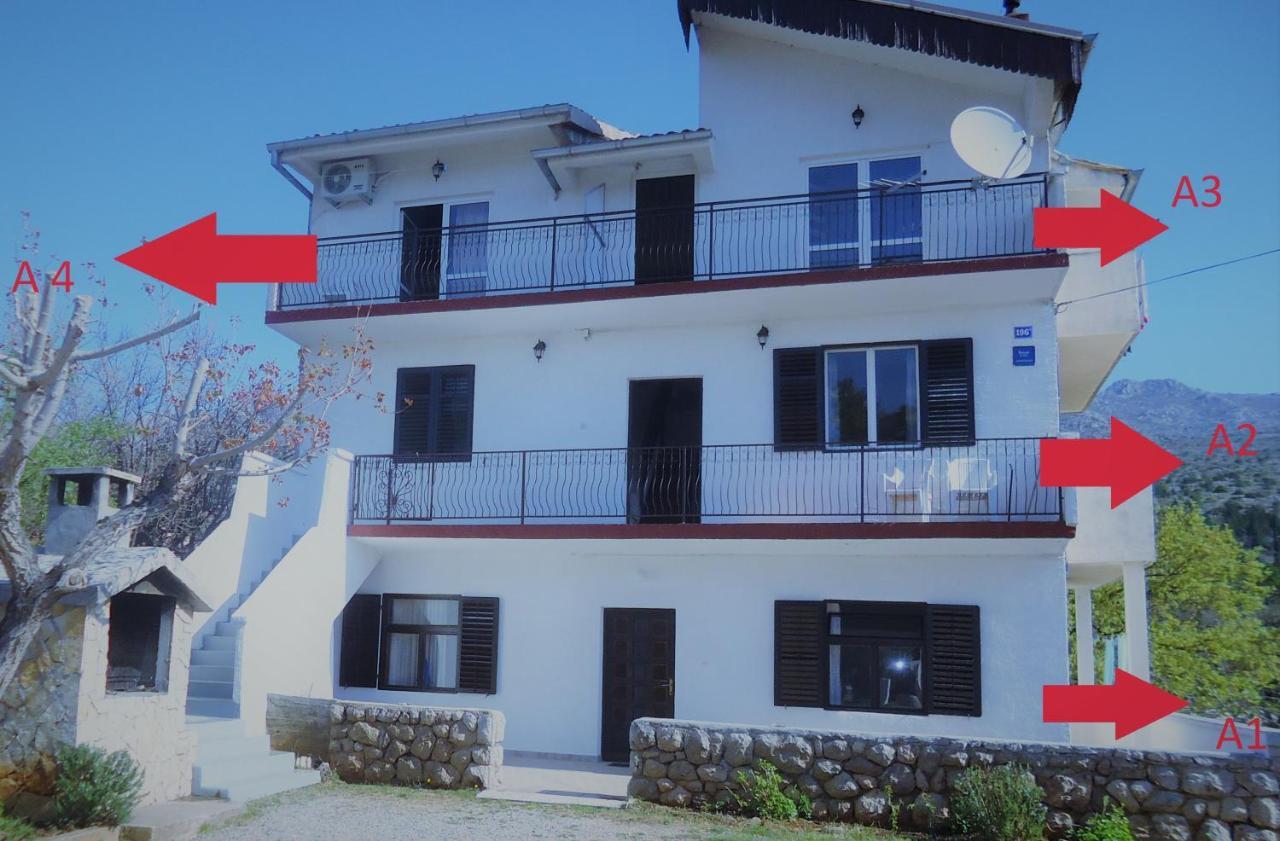 Apartment Vrsa *