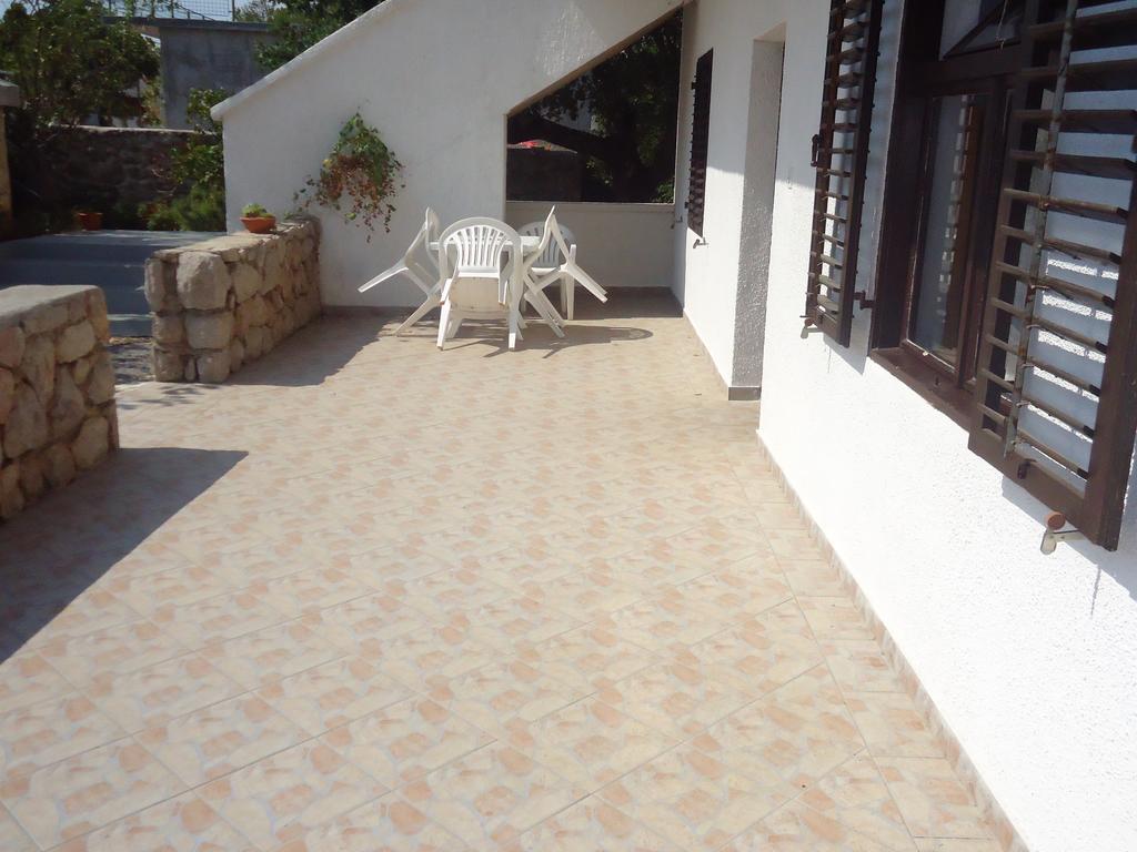 Apartment Vrsa *