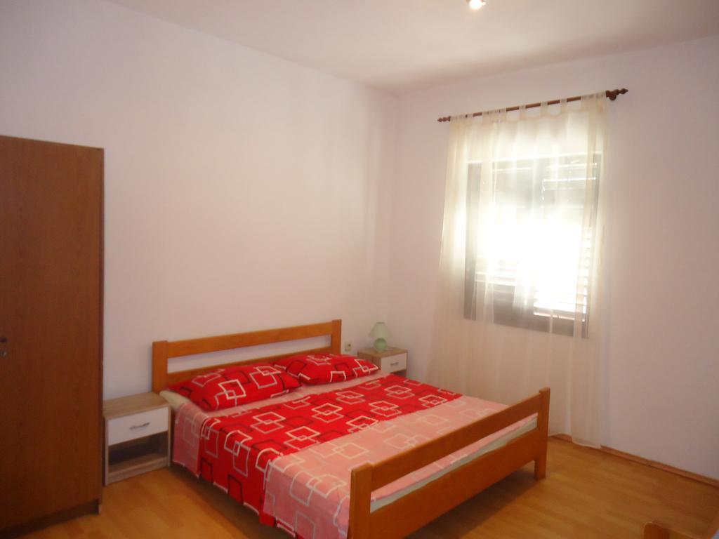 Apartment Vrsa